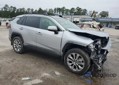 2025 Toyota Rav4 Xle Premium z USA, uszkodzony, nr VIN 2T3C1RFV6SW422418